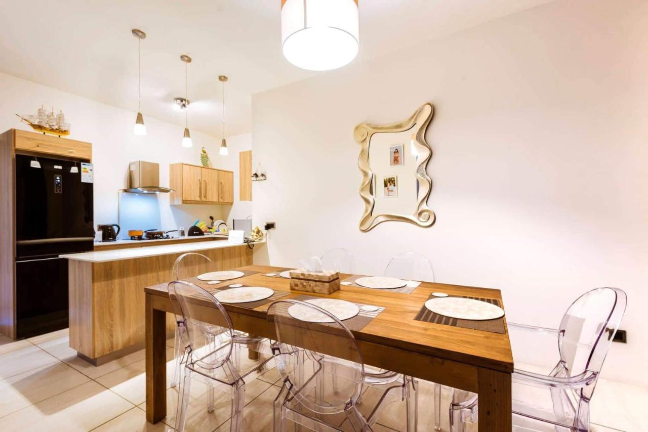 Luxury Westwood Apartment+Pool Flic en Flac Room photo